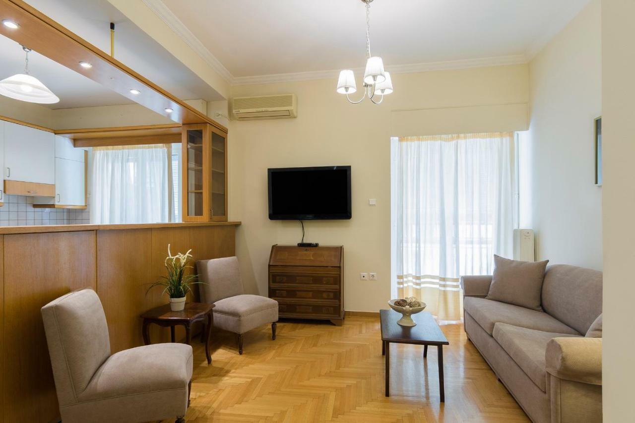 Classy 2 Bedroom Apartment Near Acropolis & Metro Atina Dış mekan fotoğraf