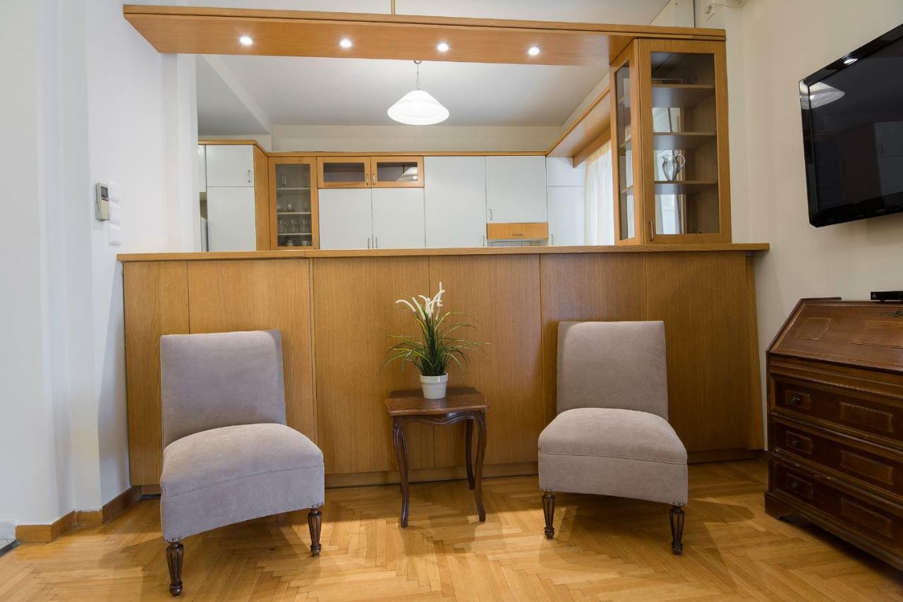 Classy 2 Bedroom Apartment Near Acropolis & Metro Atina Dış mekan fotoğraf