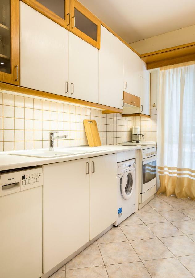 Classy 2 Bedroom Apartment Near Acropolis & Metro Atina Dış mekan fotoğraf