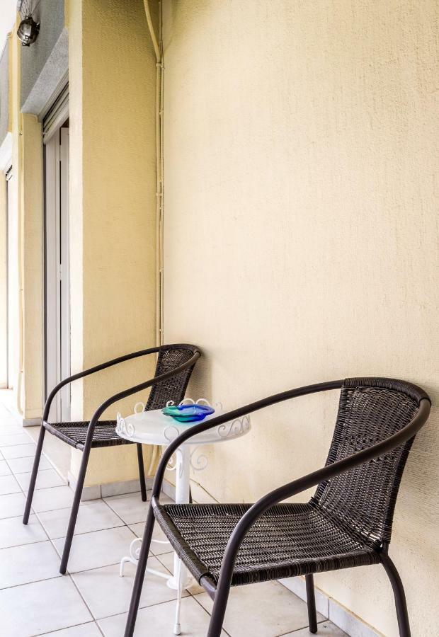 Classy 2 Bedroom Apartment Near Acropolis & Metro Atina Dış mekan fotoğraf