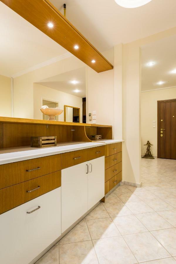 Classy 2 Bedroom Apartment Near Acropolis & Metro Atina Dış mekan fotoğraf